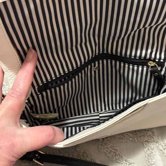 Kate Spade Cobble Hill Taryn Crossbody Bag - Picture 8 of 13